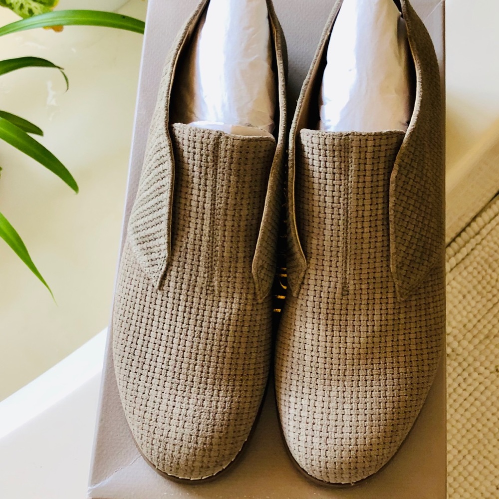 Franco Sarto Pieta Woven Suede Round Toe size 7.5 textured loafers Round toe